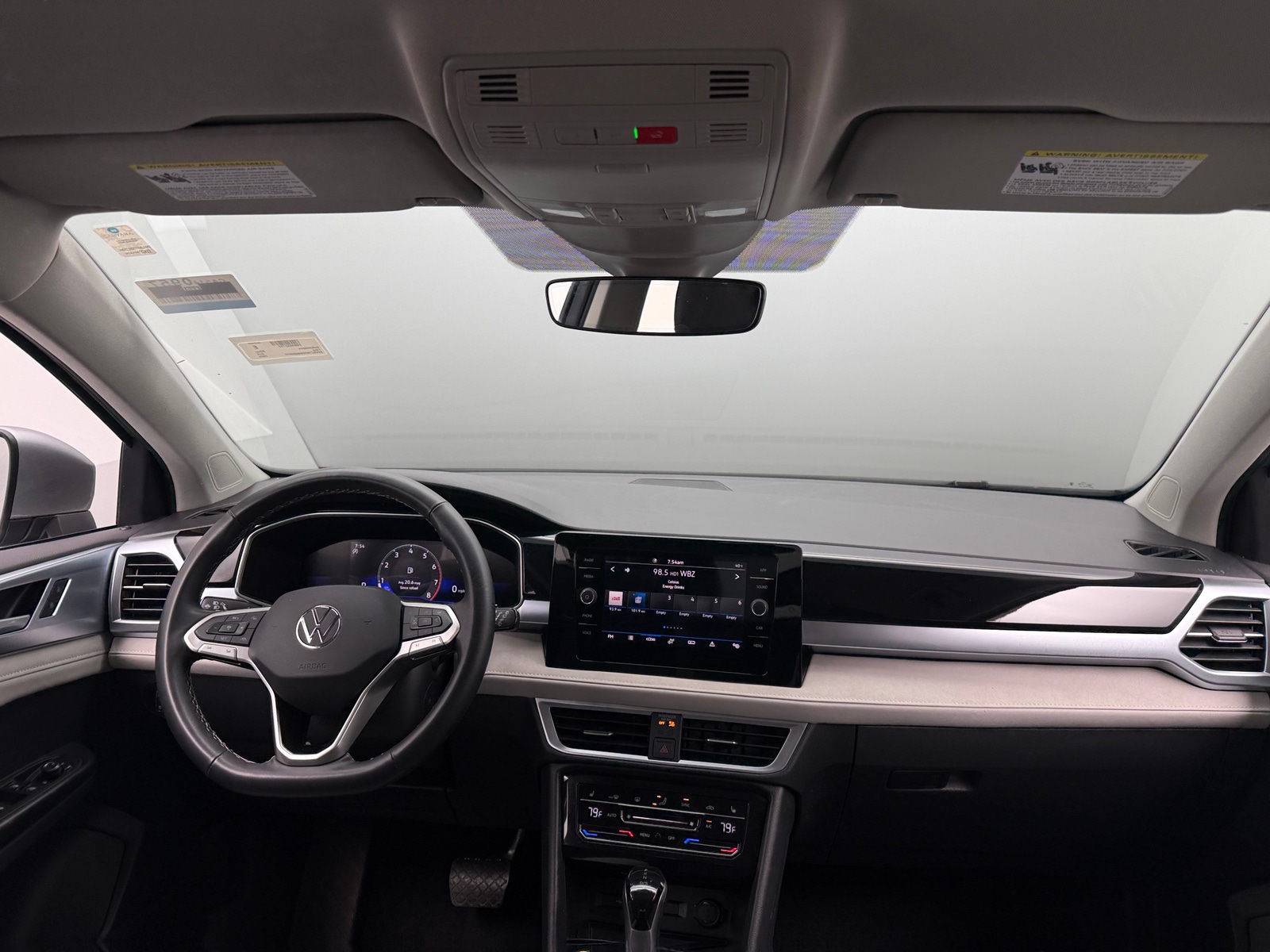 Thumbnail: 2025 Volkswagen Taos - 3