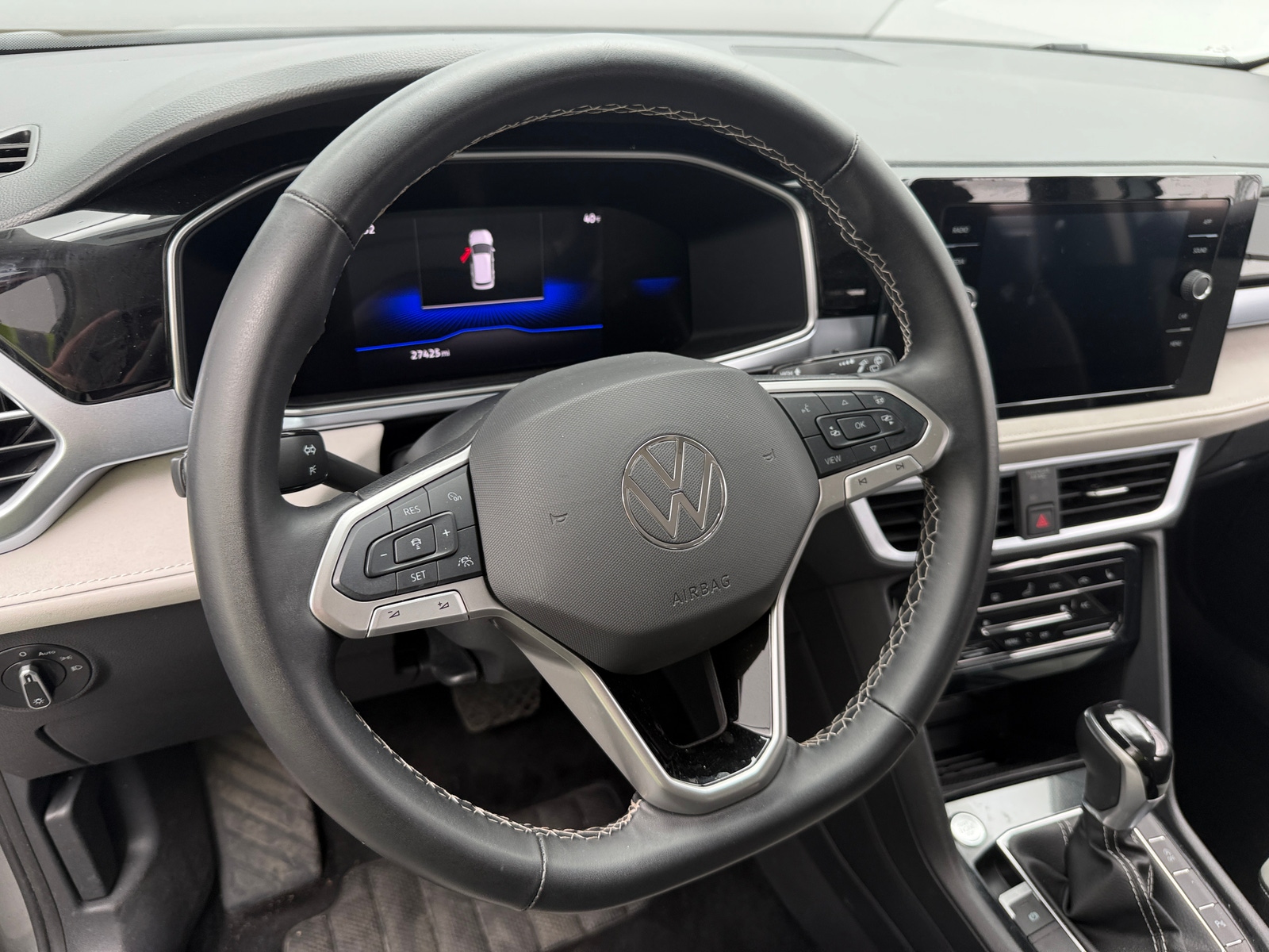 Thumbnail: 2025 Volkswagen Taos - 5