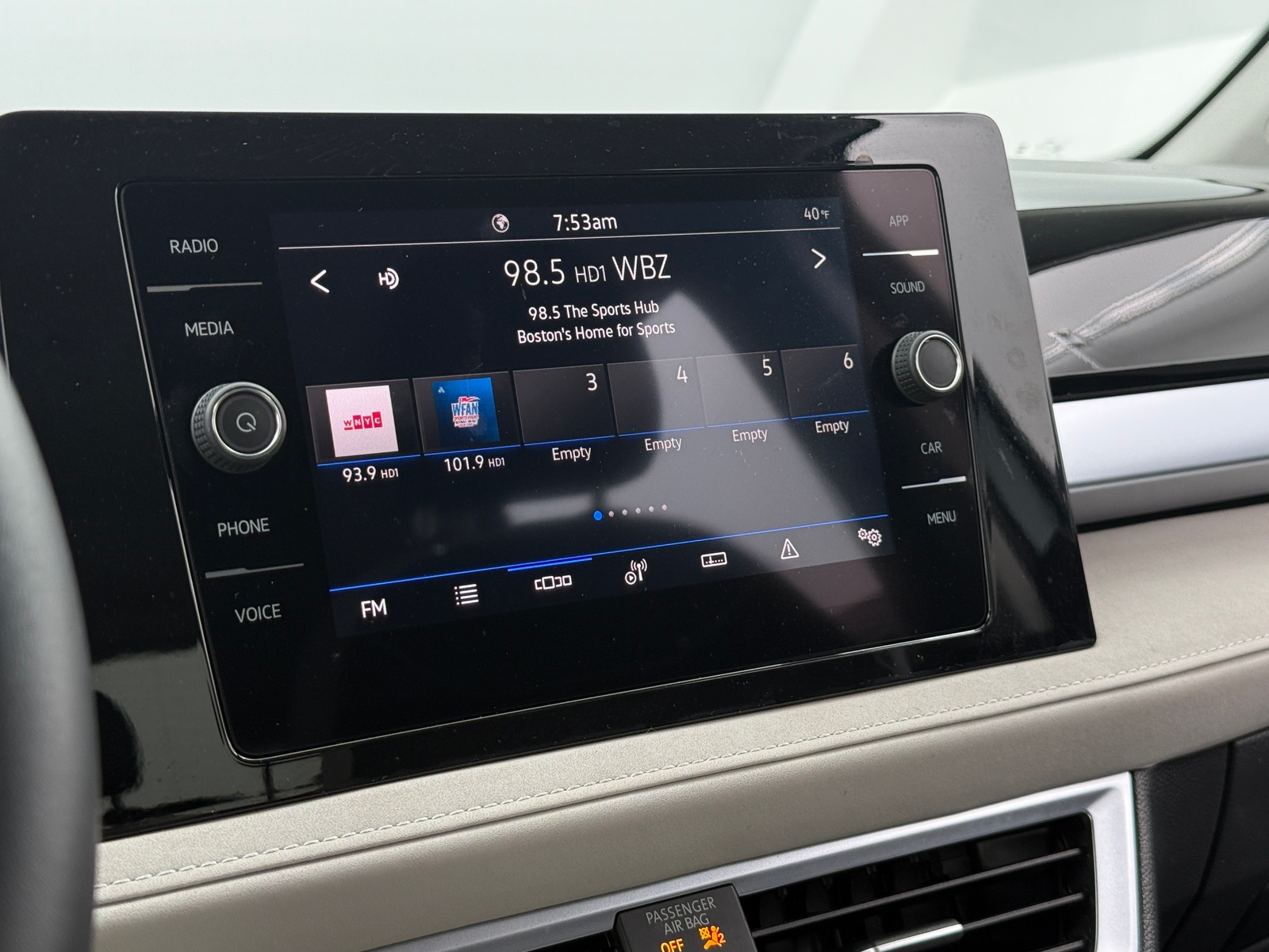 Thumbnail: 2025 Volkswagen Taos - 4