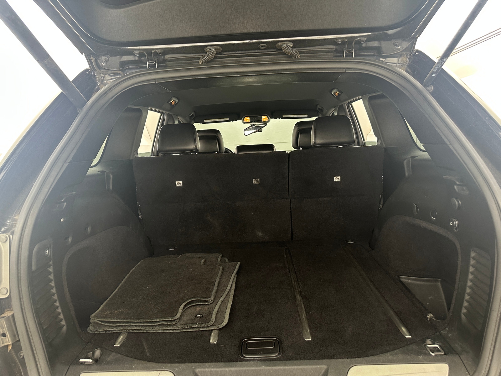 Thumbnail: 2015 Jeep Grand Cherokee - 6