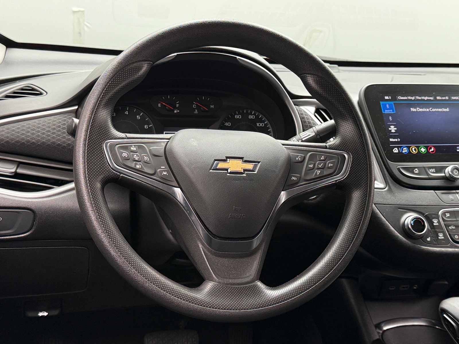 Thumbnail: 2024 Chevrolet Malibu - 5