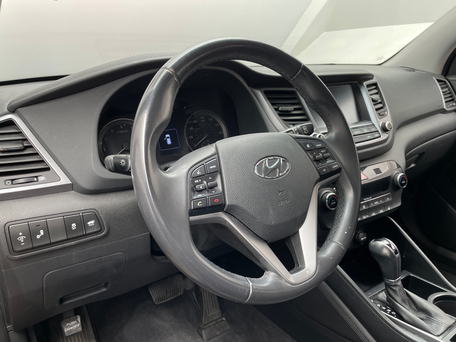 Thumbnail: 2017 Hyundai Tucson - 4