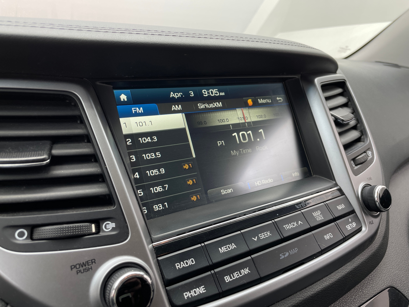 Thumbnail: 2017 Hyundai Tucson - 3