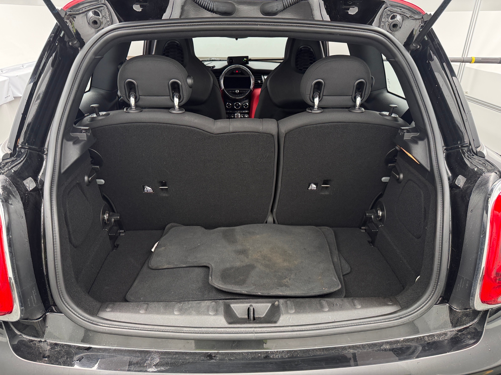 Thumbnail: 2015 MINI Cooper Hardtop - 6