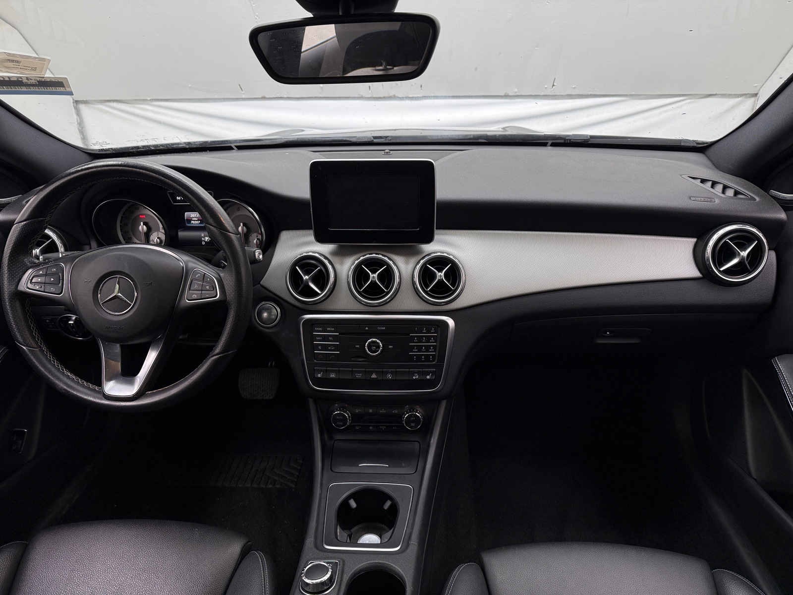 Thumbnail: 2017 Mercedes-Benz GLA - 2