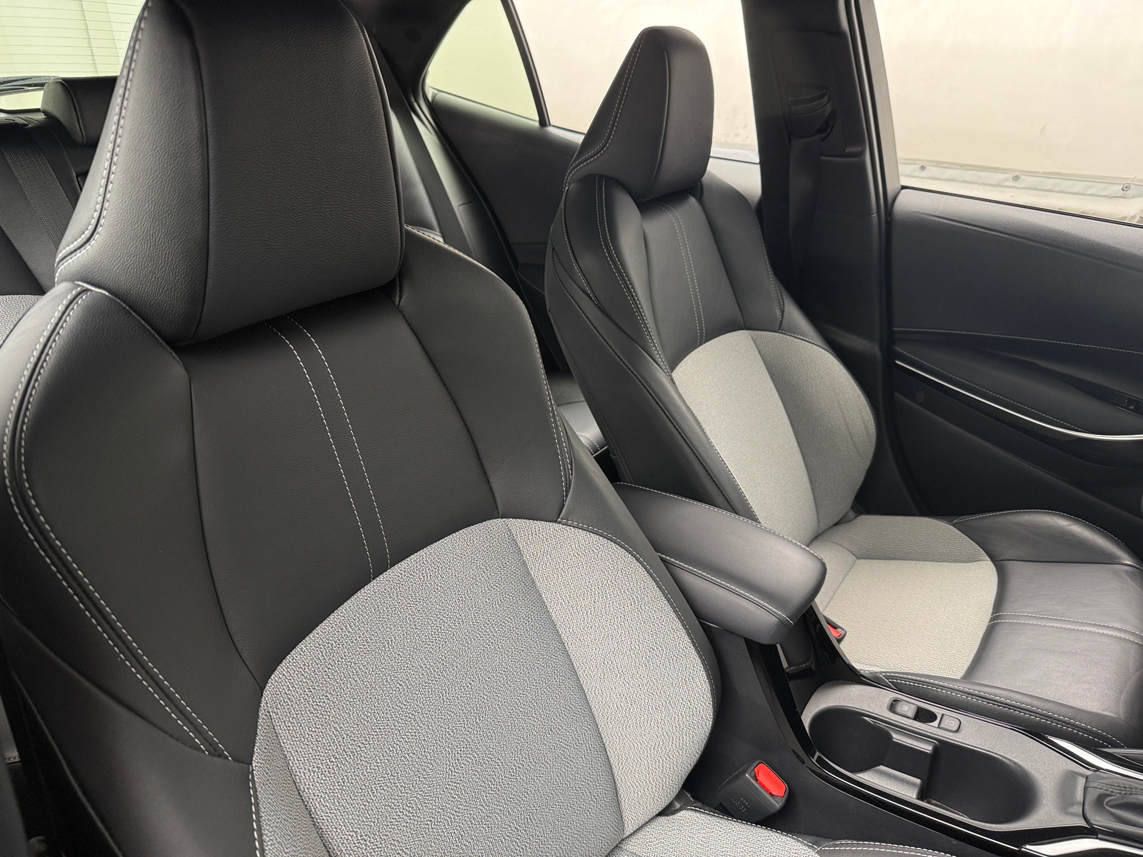 Thumbnail: 2025 Toyota Corolla - 2