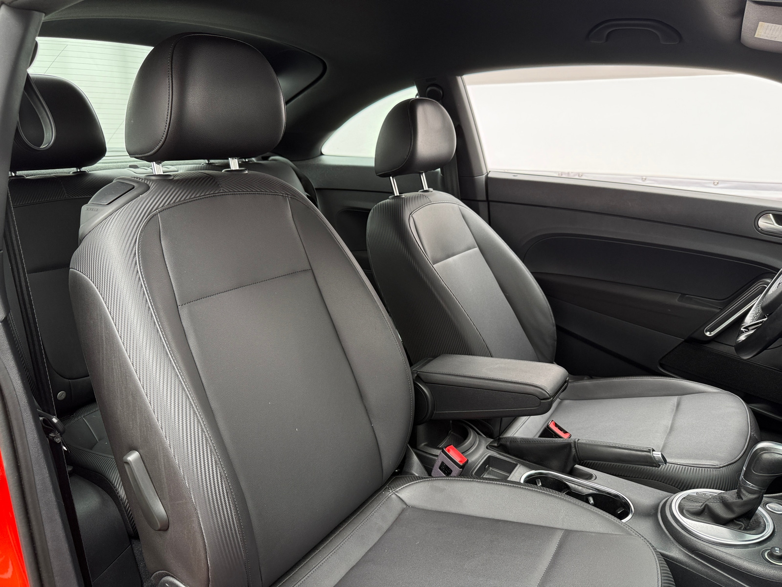 Thumbnail: 2018 Volkswagen Beetle - 2