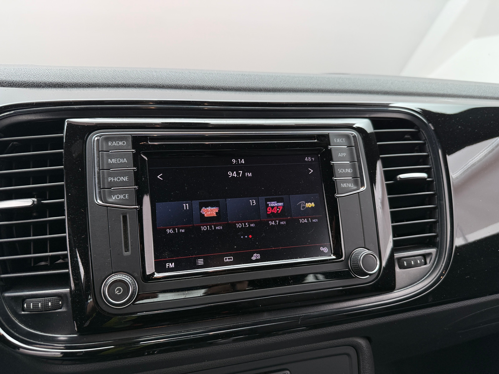 Thumbnail: 2018 Volkswagen Beetle - 4