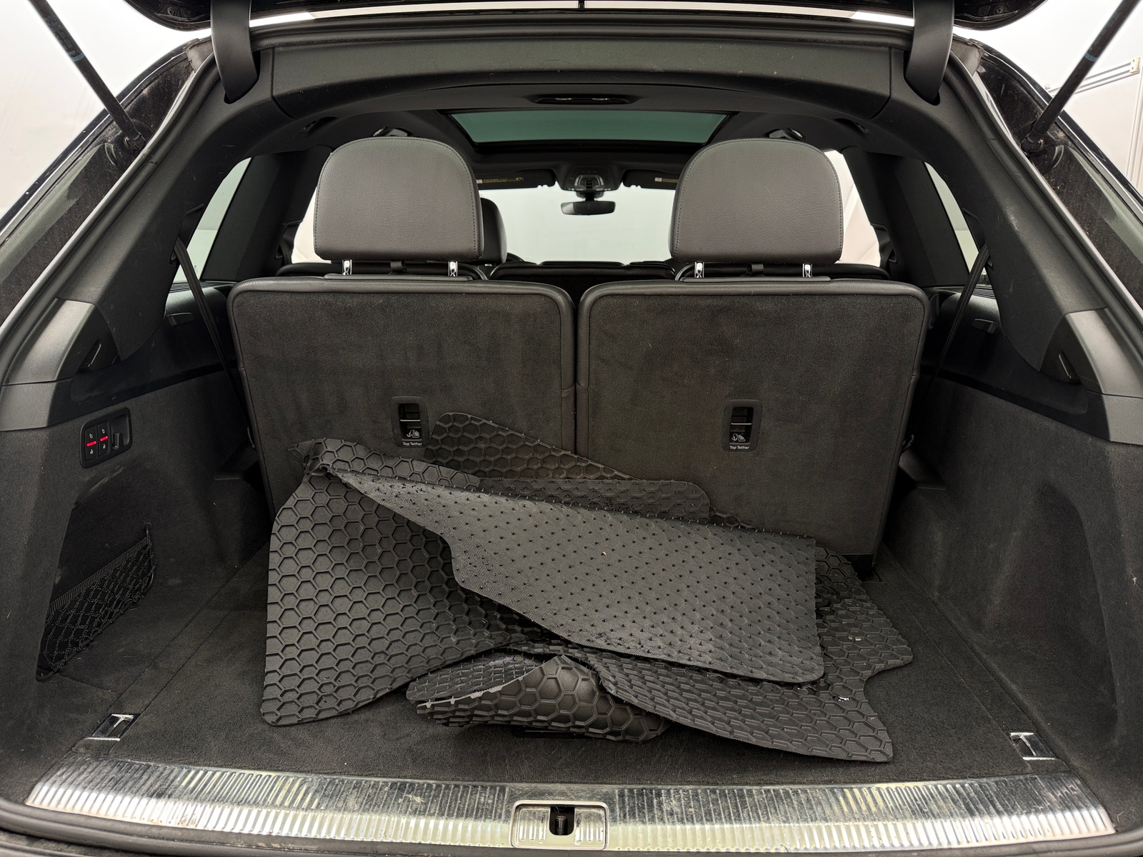 Thumbnail: 2017 Audi Q7 - 6