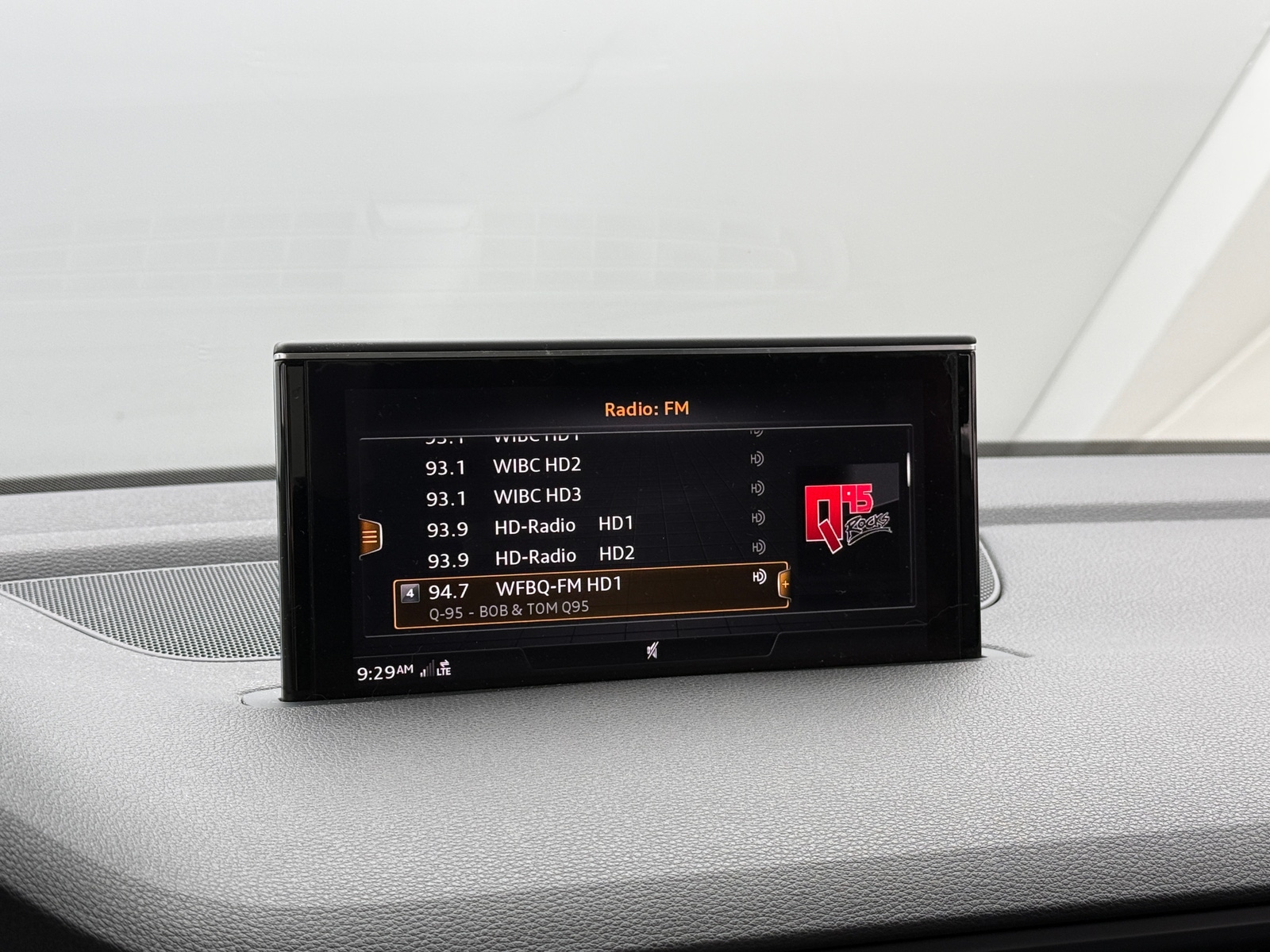 Thumbnail: 2017 Audi Q7 - 3