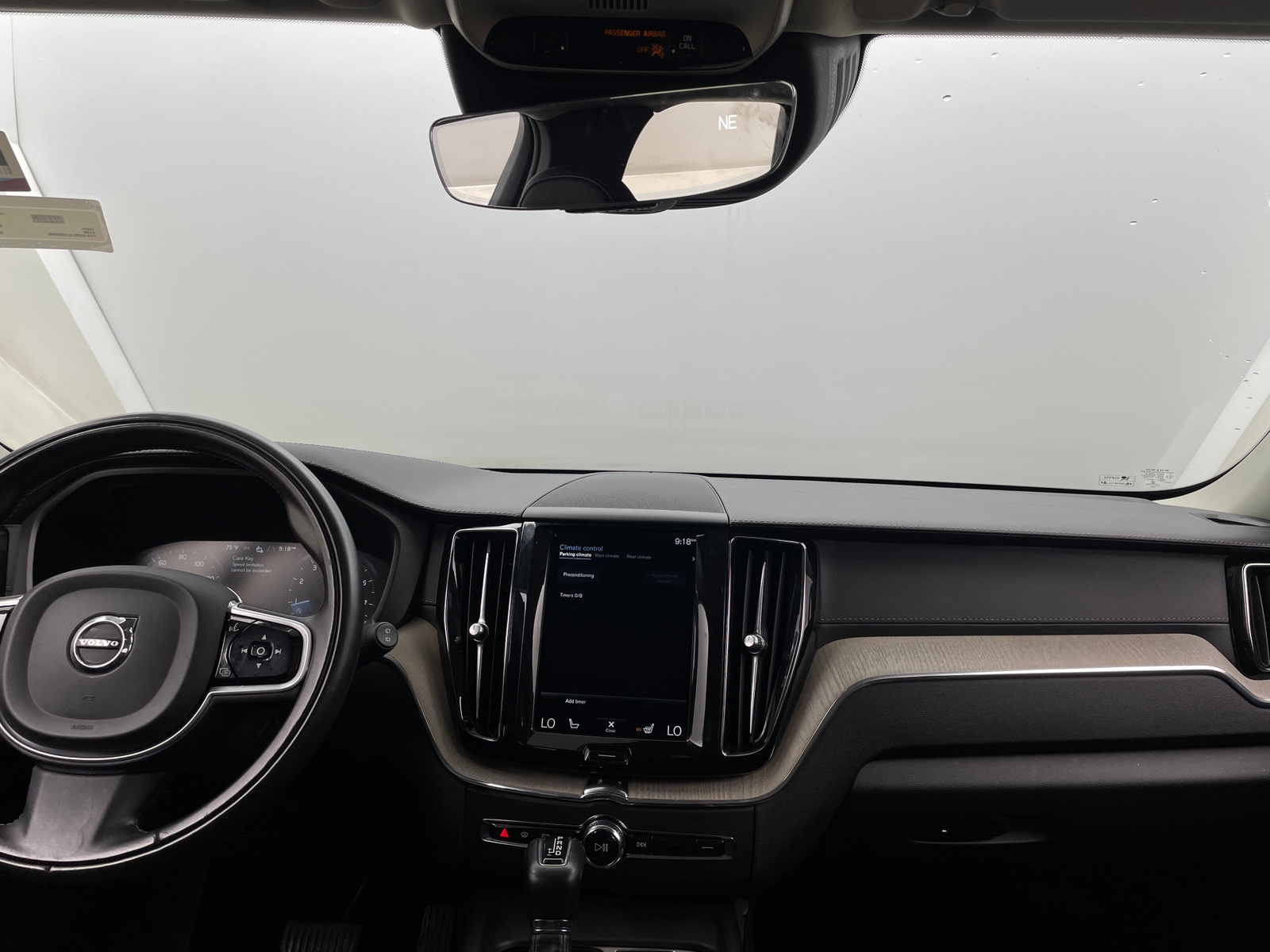 Thumbnail: 2018 Volvo XC60 - 2