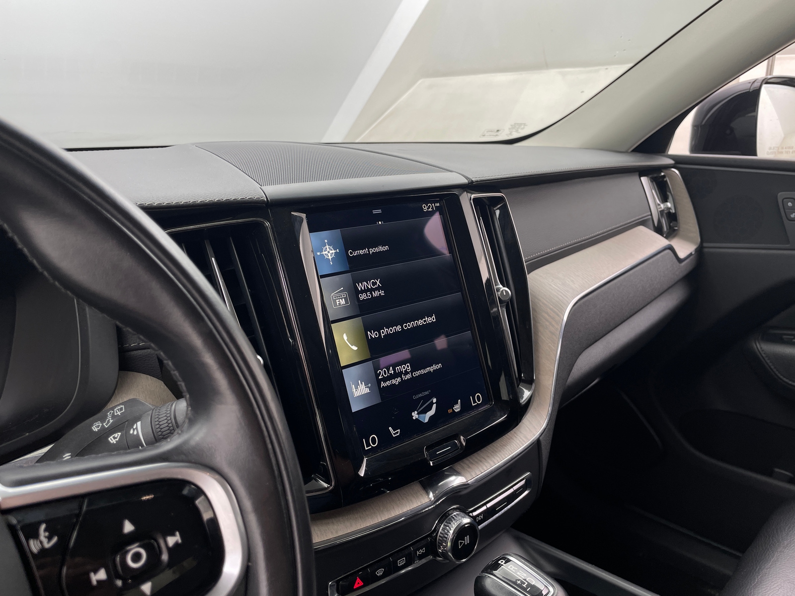 Thumbnail: 2018 Volvo XC60 - 3