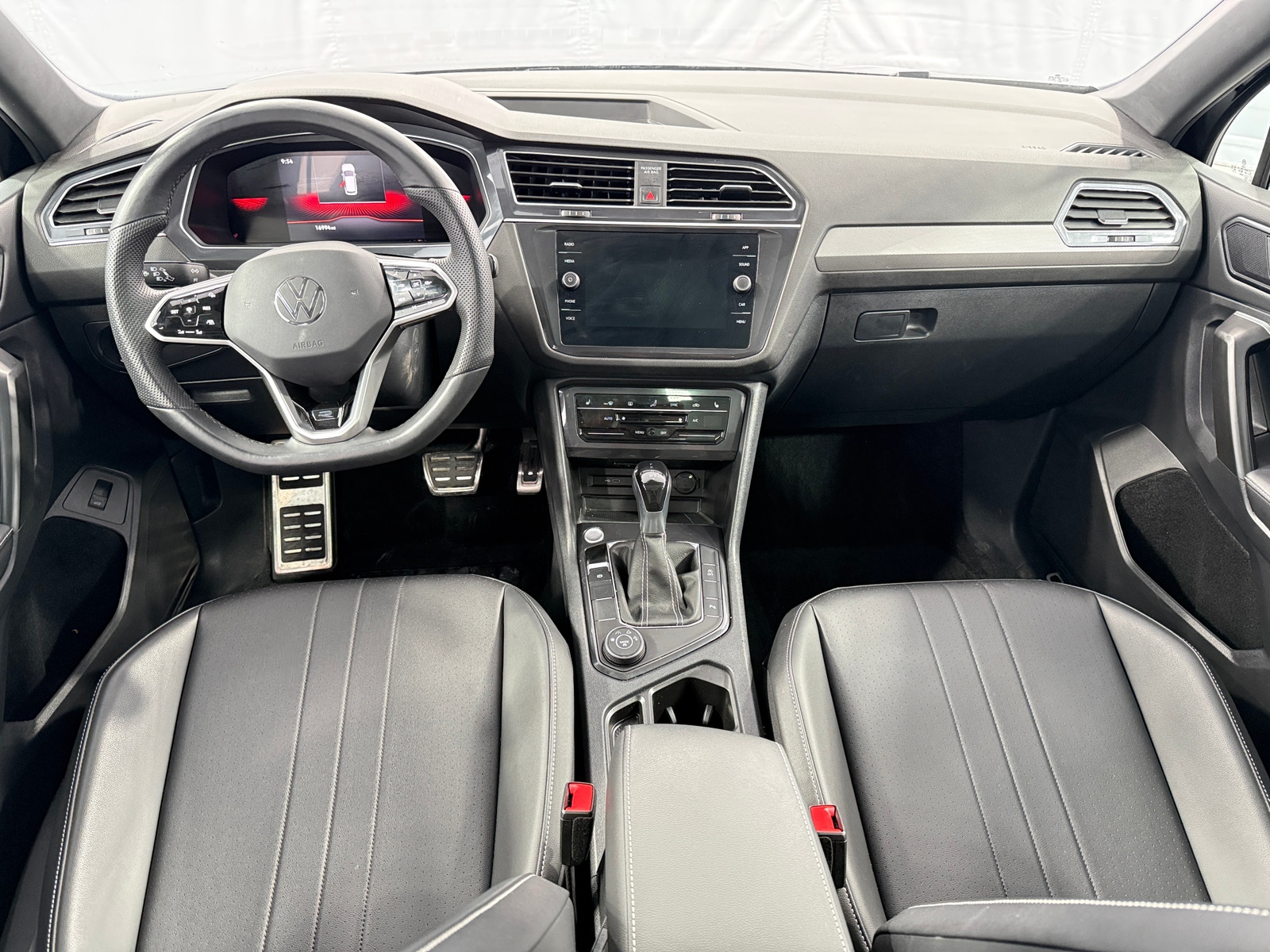 Thumbnail: 2024 Volkswagen Tiguan - 2