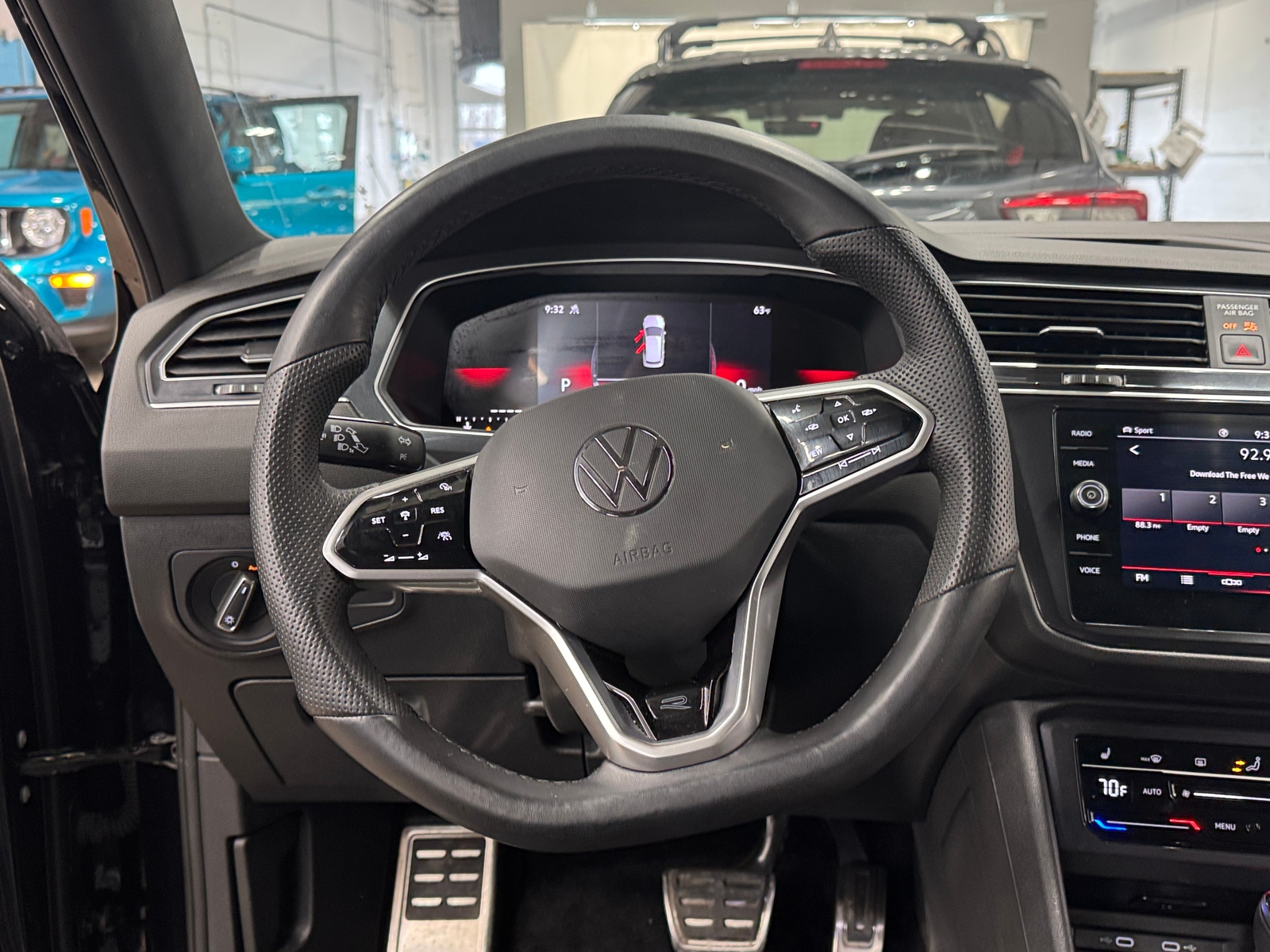 Thumbnail: 2024 Volkswagen Tiguan - 4