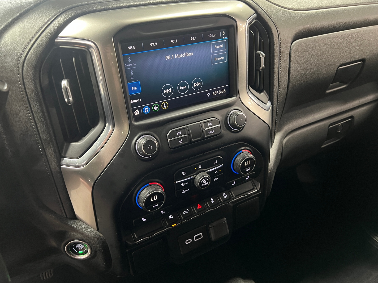 Thumbnail: 2019 Chevrolet Silverado 1500 - 4