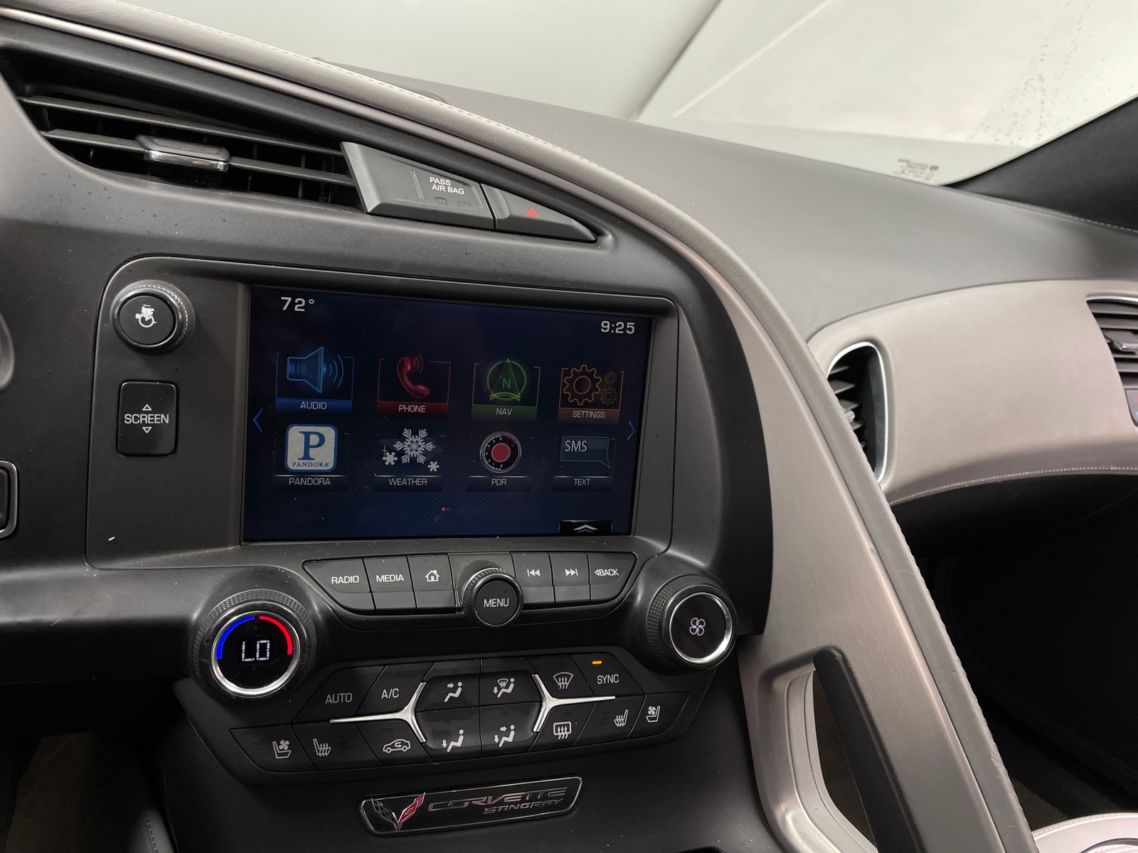 Thumbnail: 2015 Chevrolet Corvette - 3