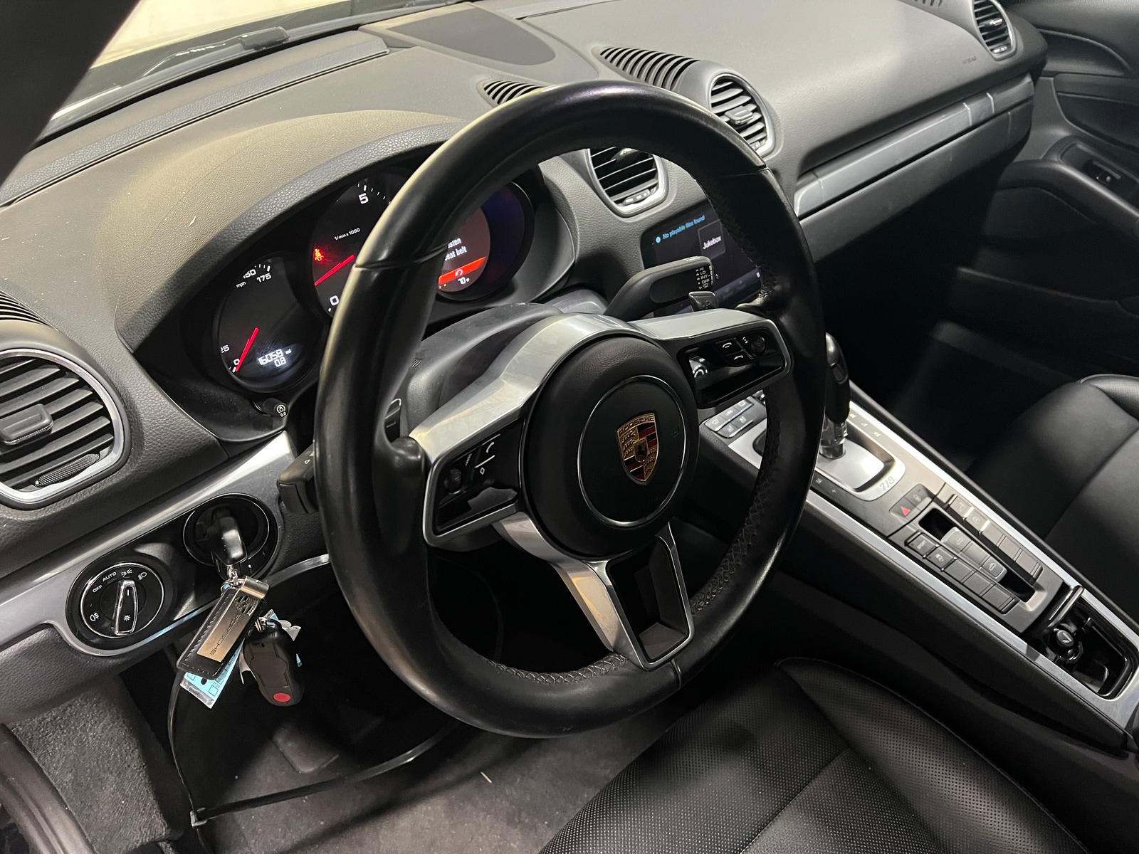 Thumbnail: 2017 Porsche 718 Boxster - 4