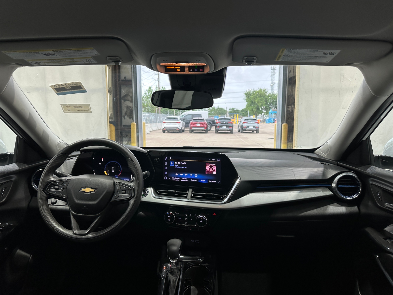 Thumbnail: 2025 Chevrolet Trax - 3