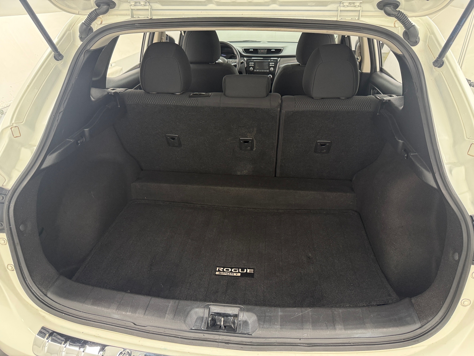 Thumbnail: 2018 Nissan Rogue Sport - 7