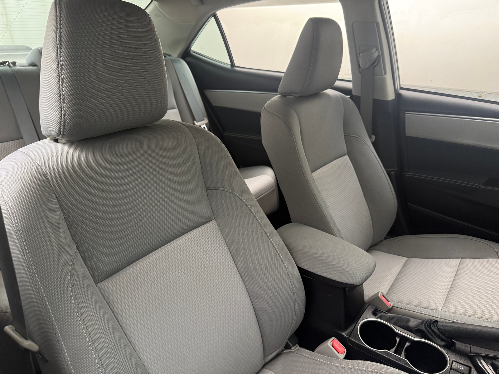 Thumbnail: 2015 Toyota Corolla - 2