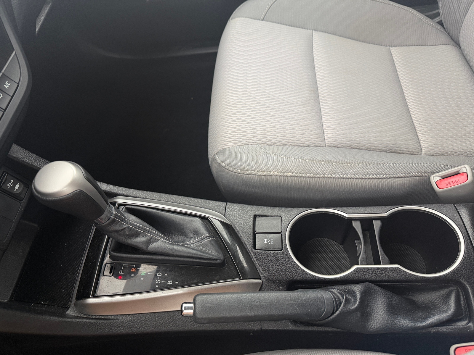 Thumbnail: 2015 Toyota Corolla - 7