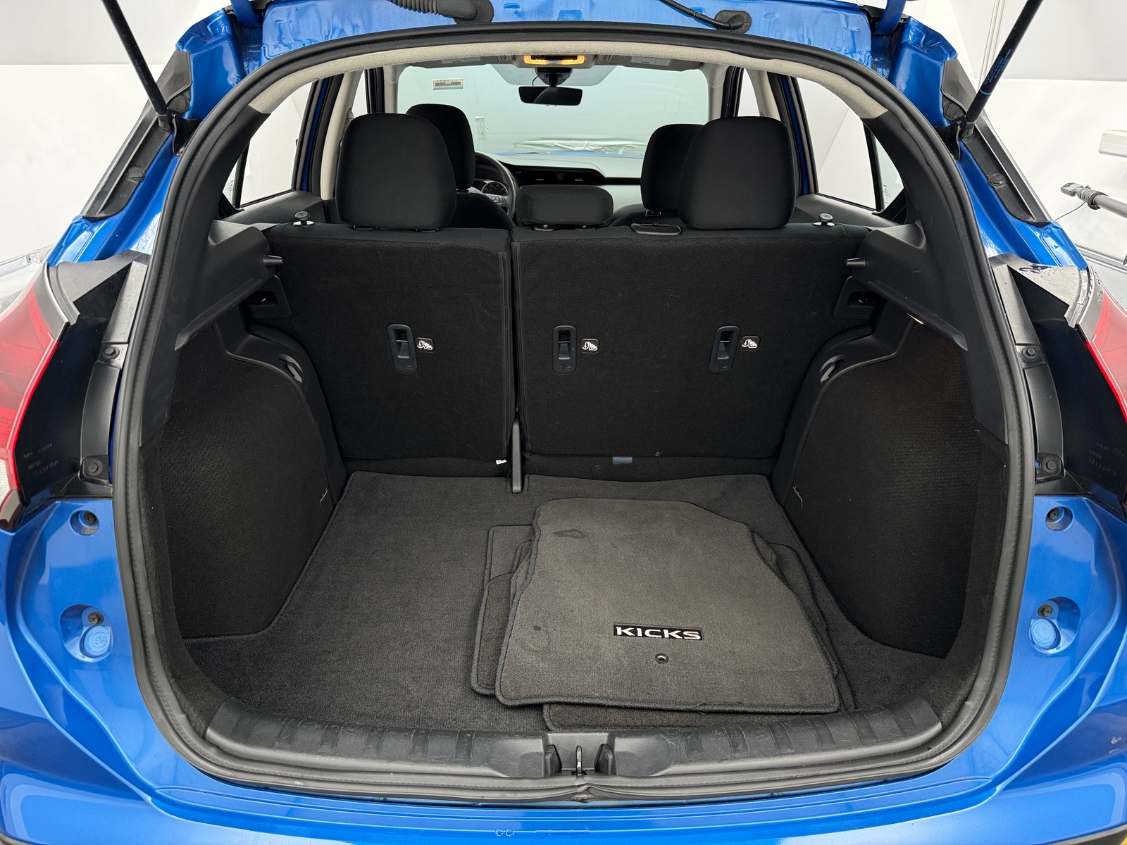 Thumbnail: 2024 Nissan Kicks - 7