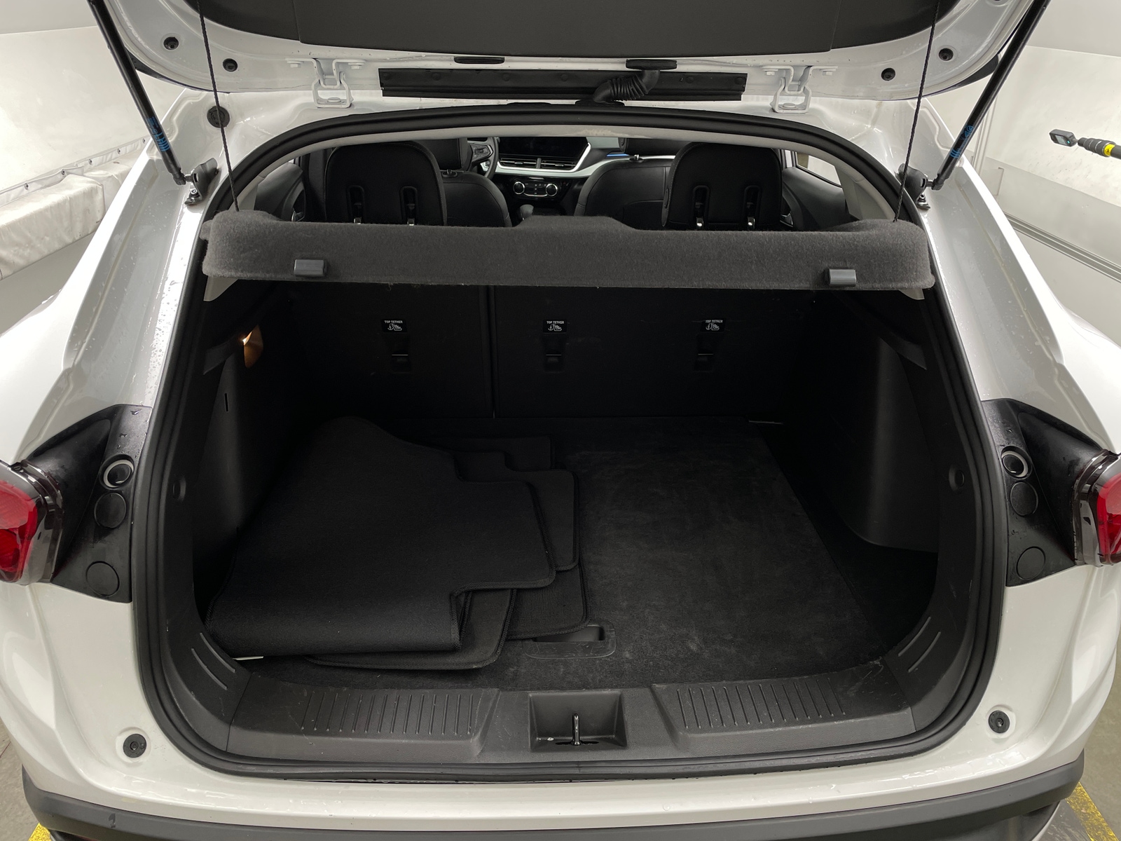 Thumbnail: 2025 Chevrolet Trax - 7