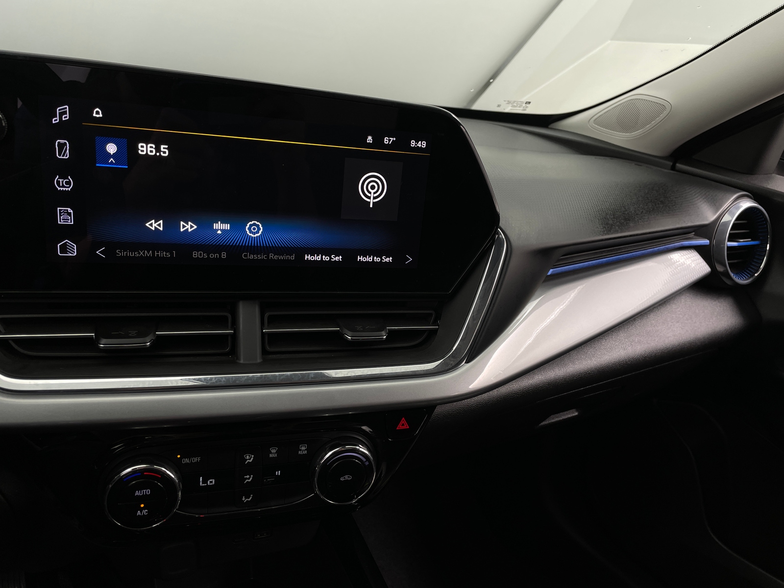 Thumbnail: 2025 Chevrolet Trax - 4