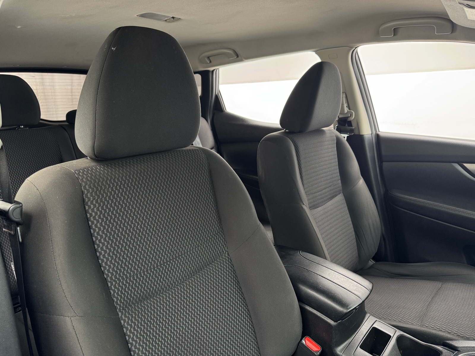 Thumbnail: 2022 Nissan Rogue Sport - 2