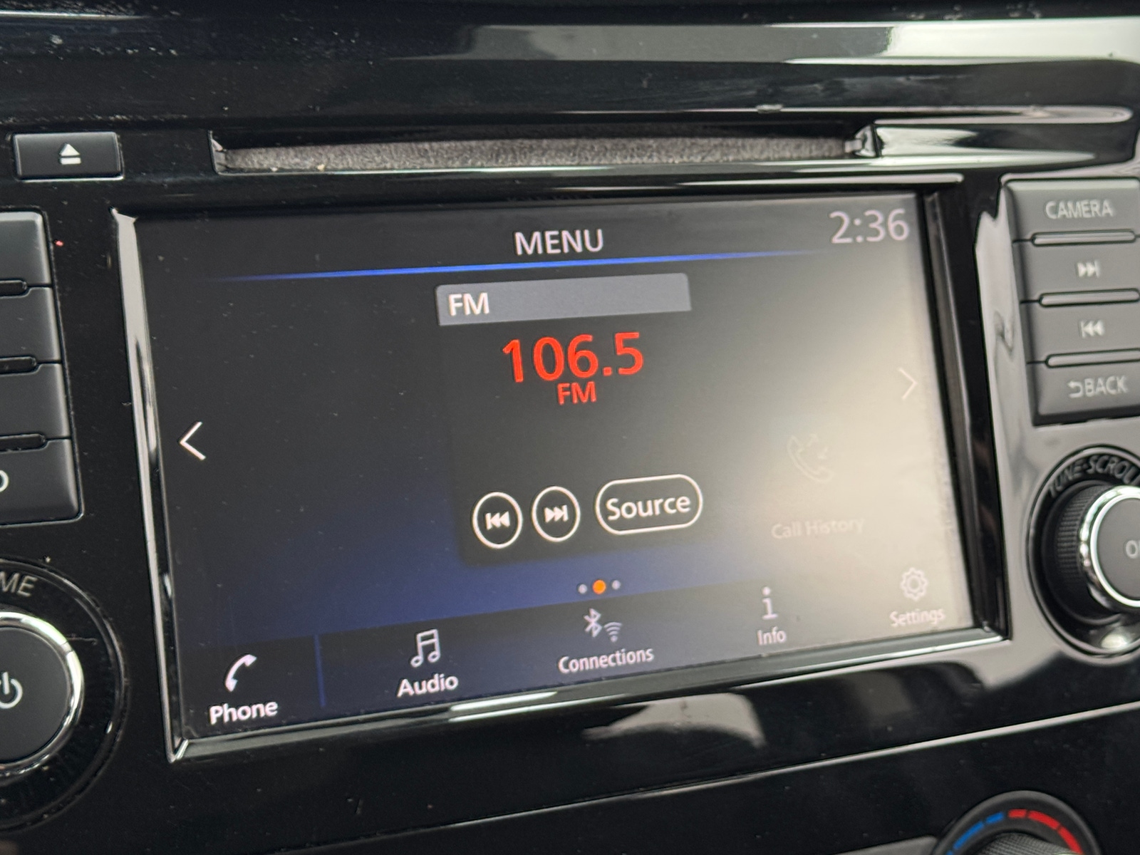 Thumbnail: 2022 Nissan Rogue Sport - 4