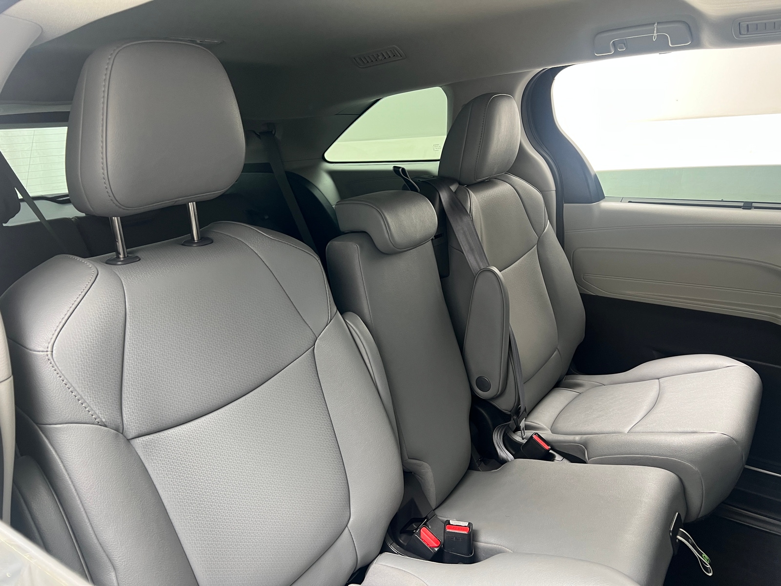 Thumbnail: 2024 Toyota Sienna - 5