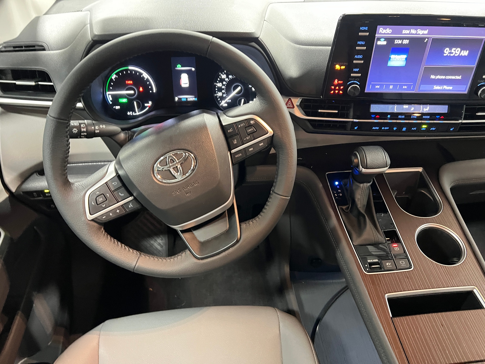 Thumbnail: 2024 Toyota Sienna - 4