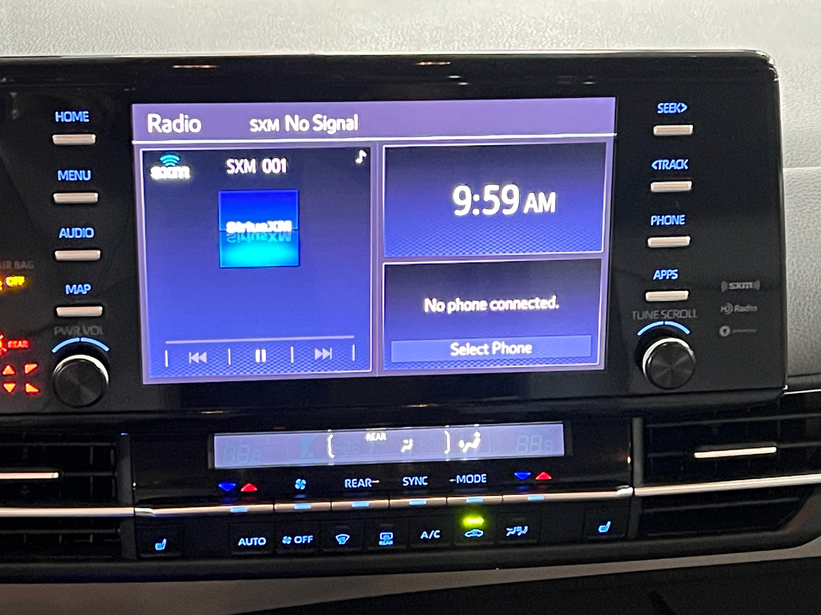 Thumbnail: 2024 Toyota Sienna - 3