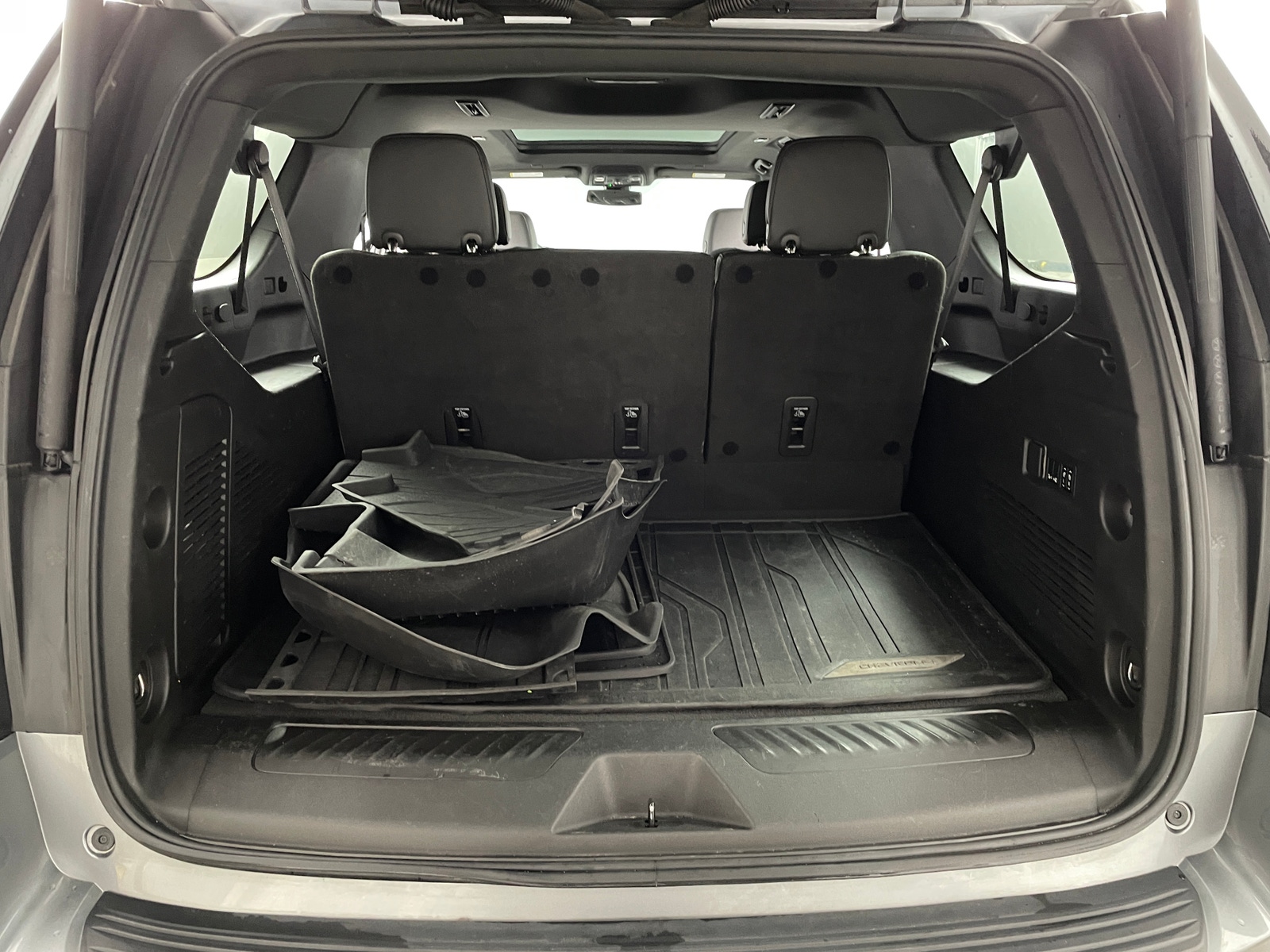 Thumbnail: 2022 Chevrolet Suburban - 6