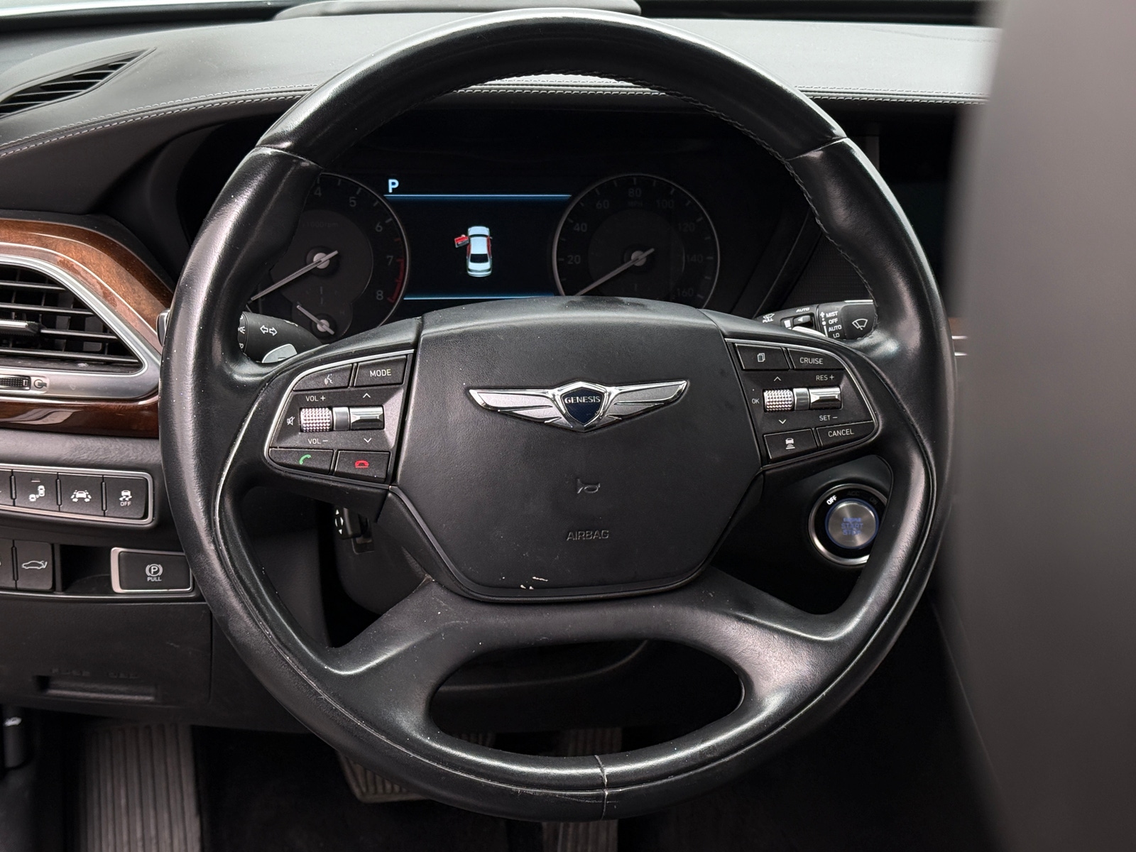 Thumbnail: 2018 Genesis G90 - 4