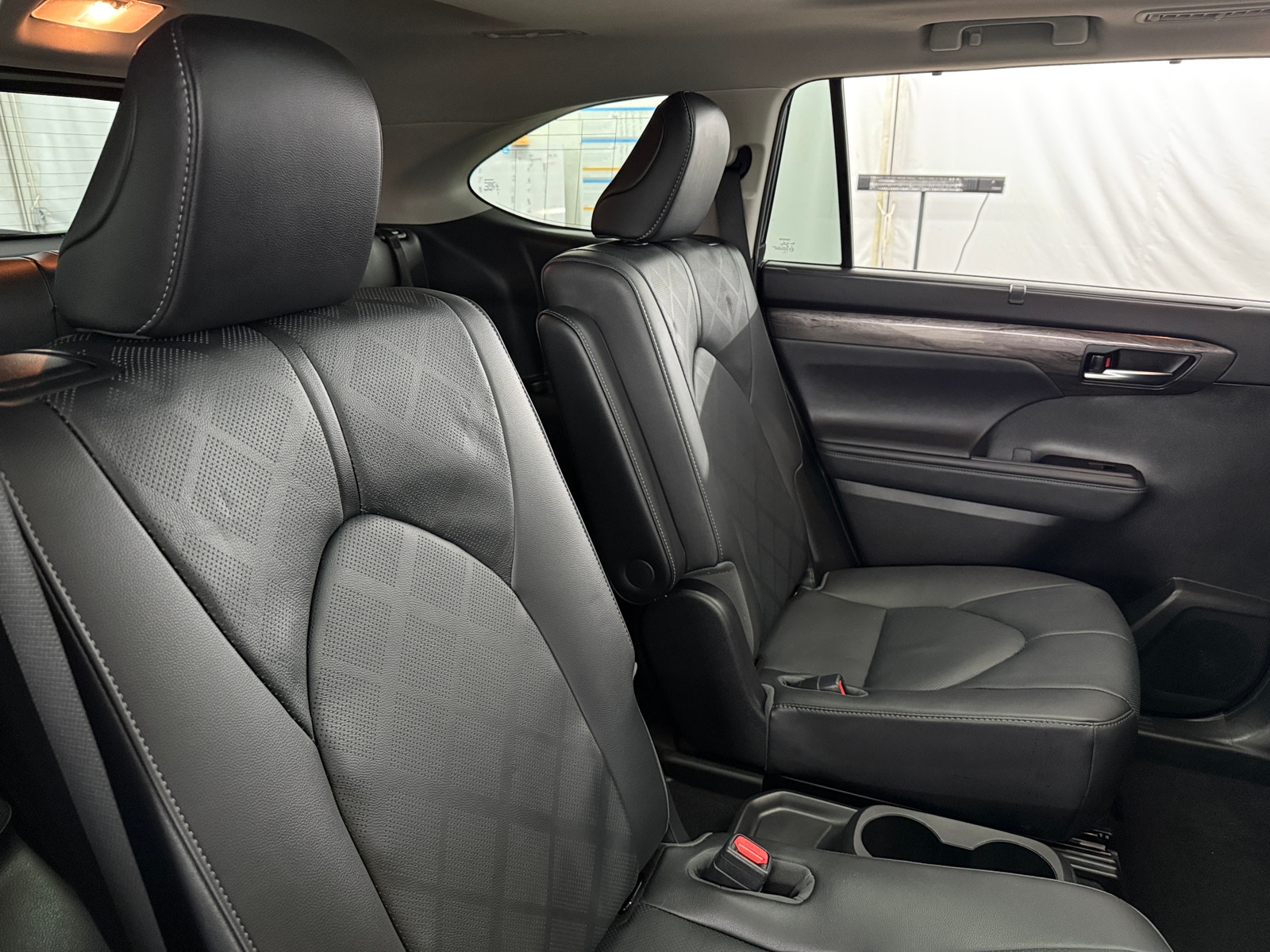 Thumbnail: 2020 Toyota Highlander - 5