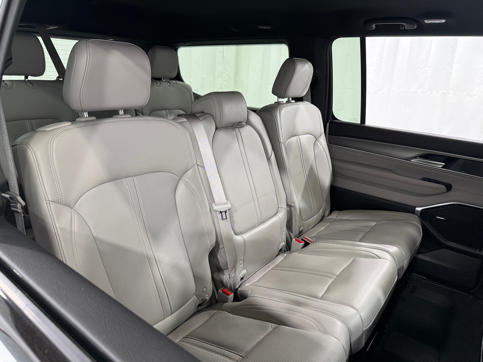 Thumbnail: 2025 Jeep Wagoneer - 5