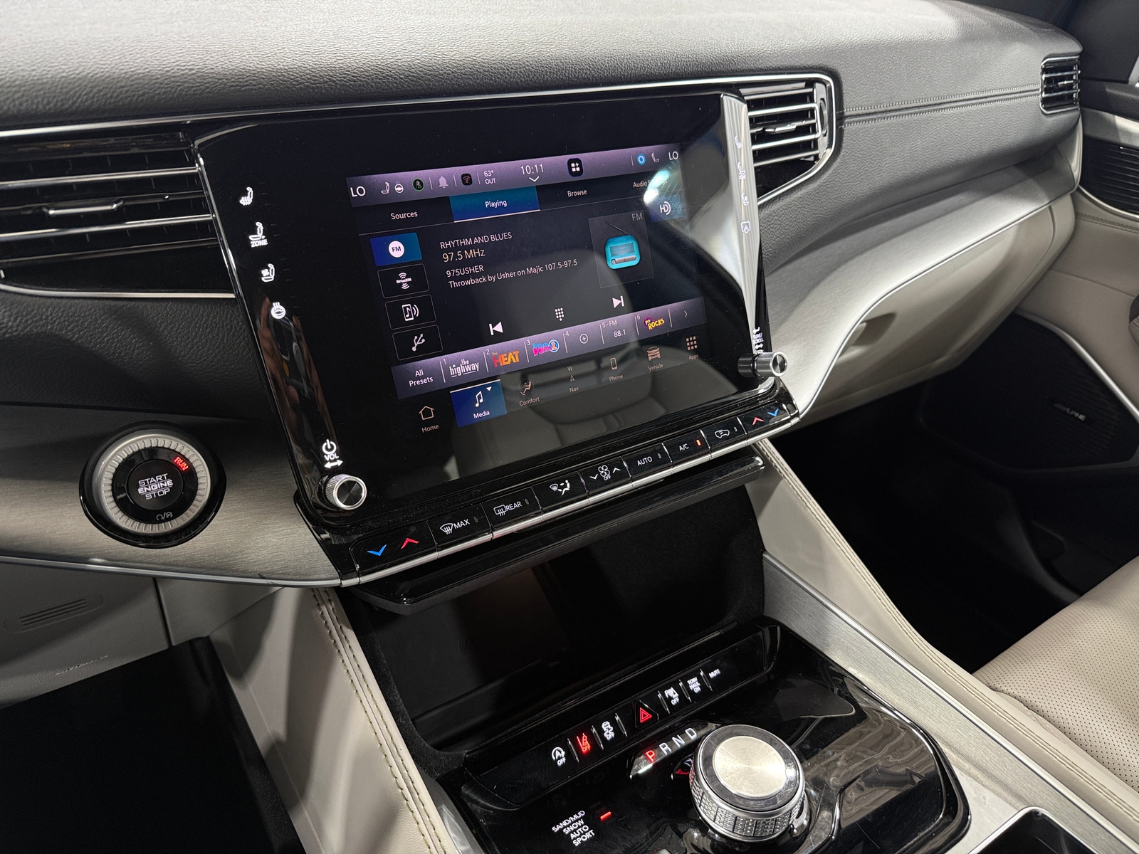 Thumbnail: 2025 Jeep Wagoneer - 3