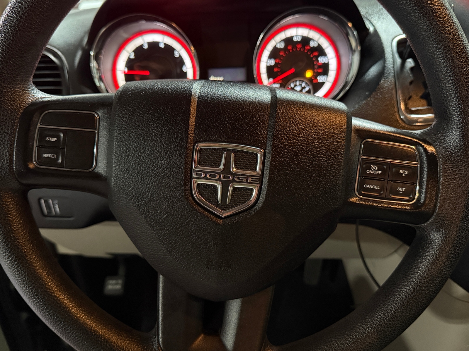 Thumbnail: 2017 Dodge Grand Caravan - 5