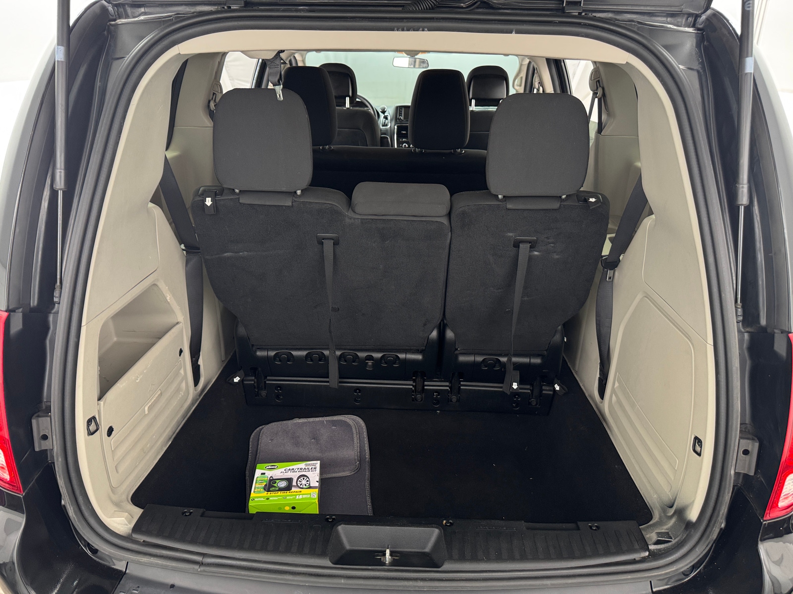 Thumbnail: 2017 Dodge Grand Caravan - 7