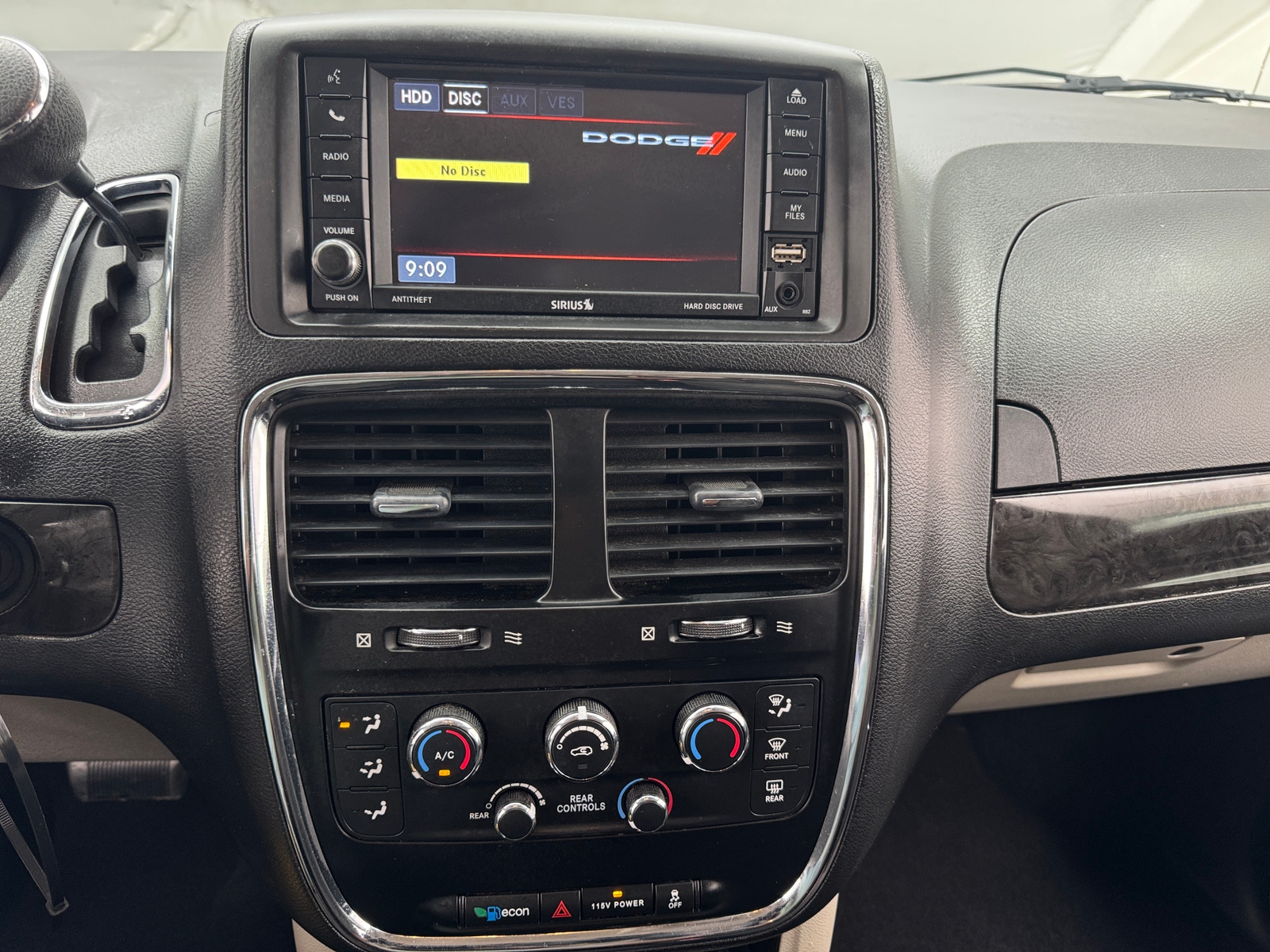 Thumbnail: 2017 Dodge Grand Caravan - 4