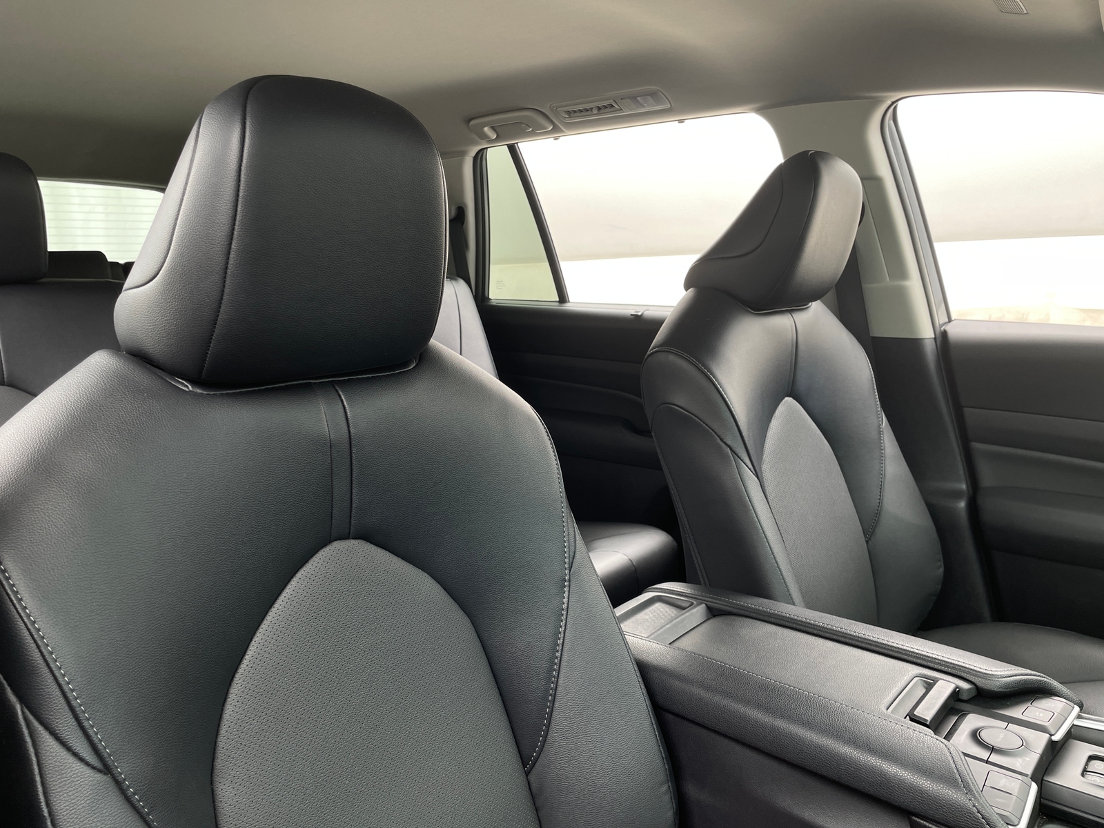 Thumbnail: 2025 Toyota Grand Highlander - 2