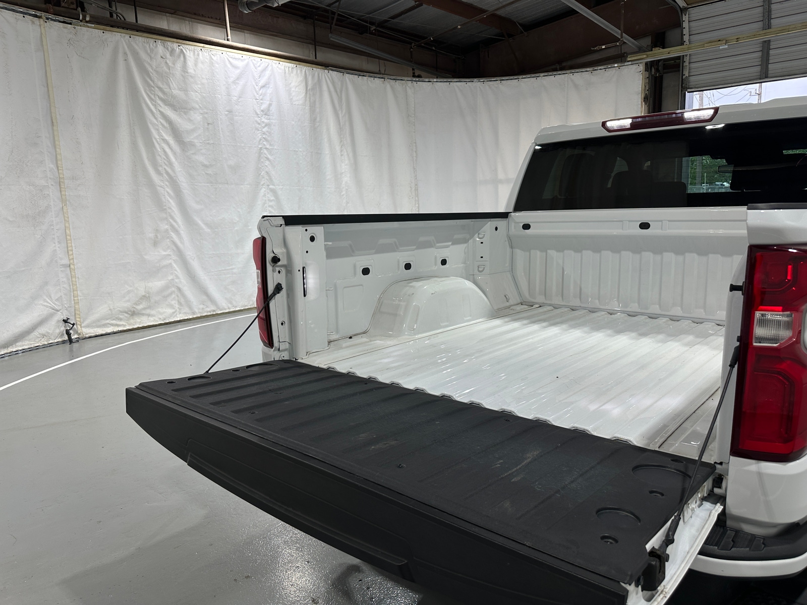 Thumbnail: 2024 Chevrolet Silverado 1500 - 7