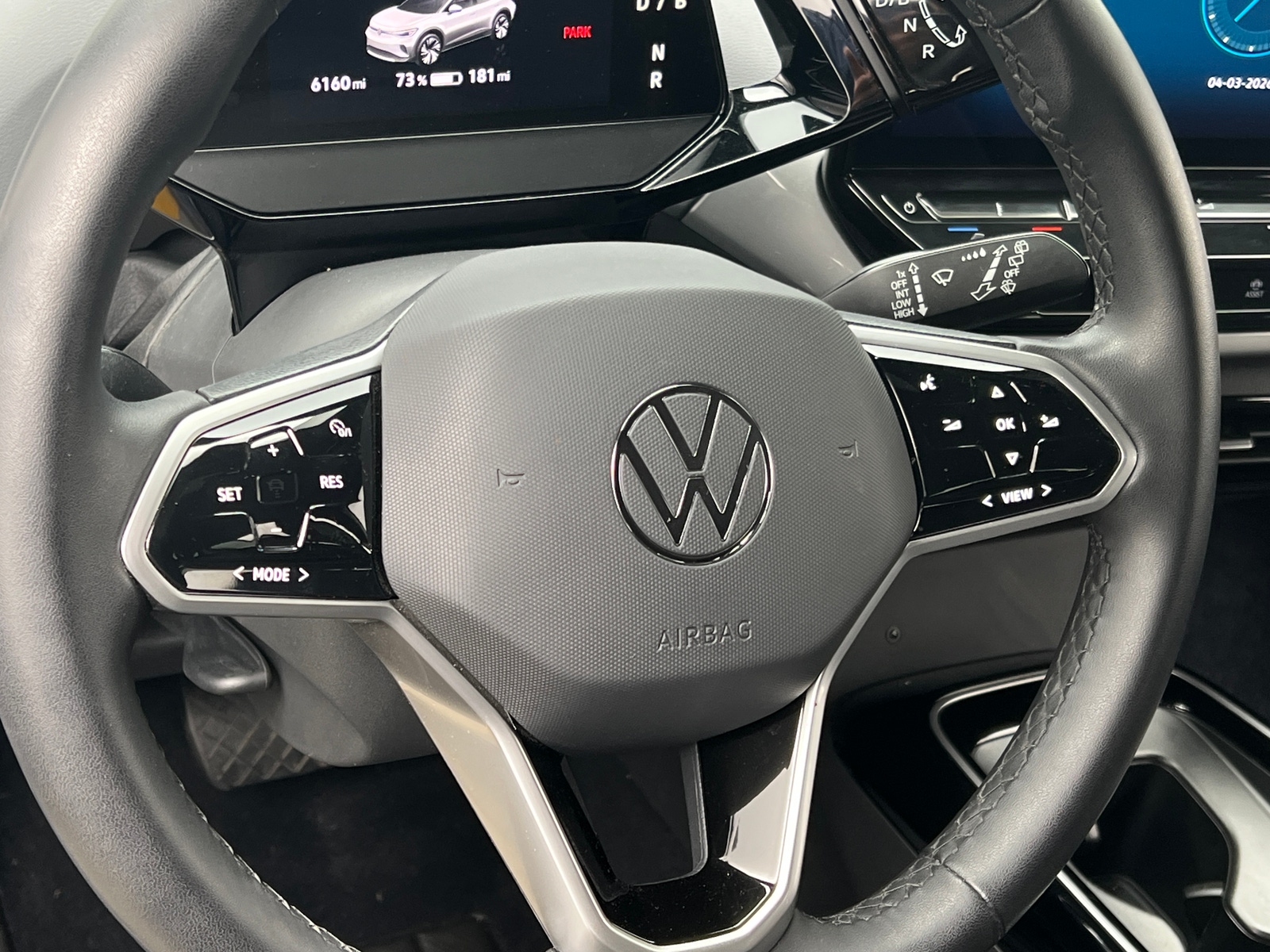 Thumbnail: 2023 Volkswagen ID.4 - 4