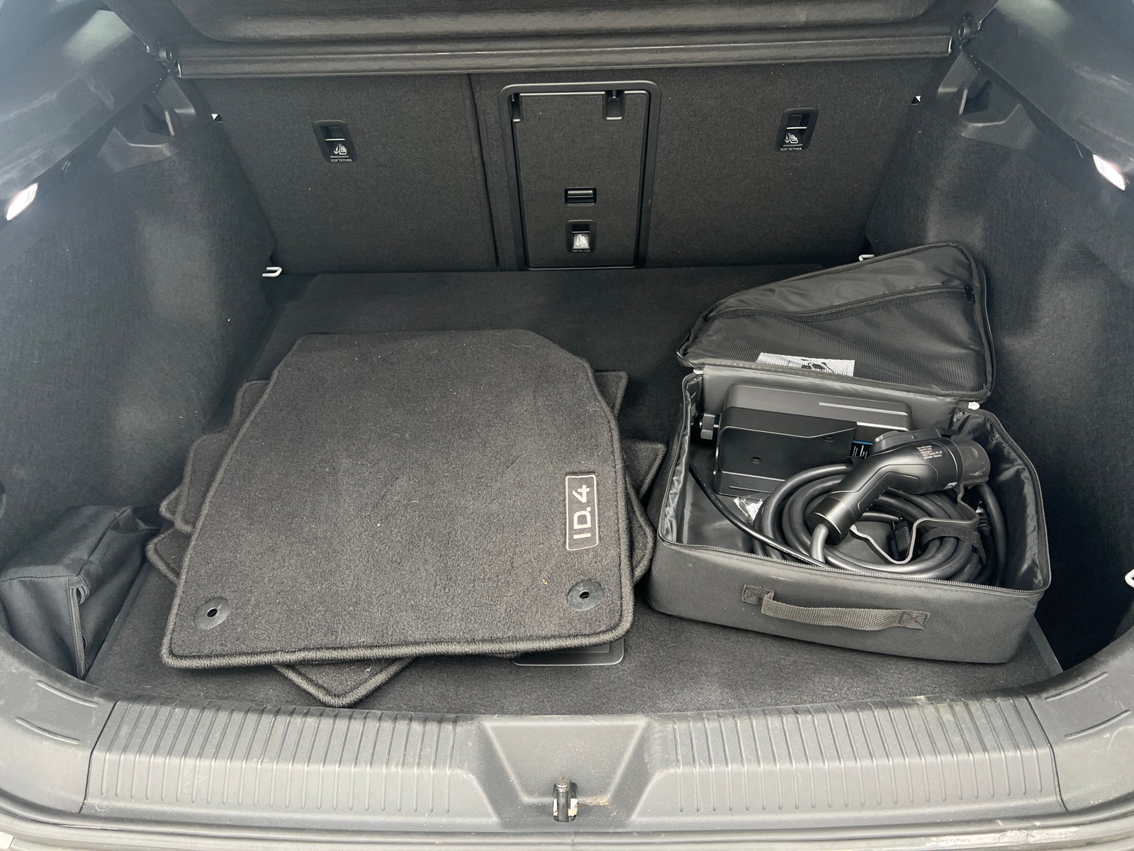 Thumbnail: 2023 Volkswagen ID.4 - 6