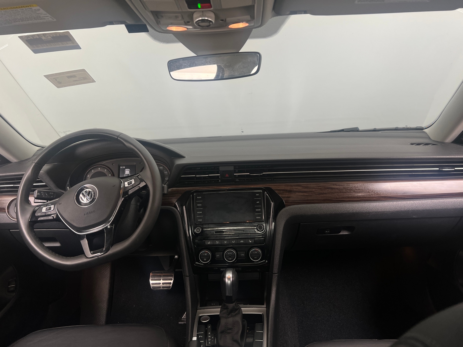 Thumbnail: 2022 Volkswagen Passat - 2