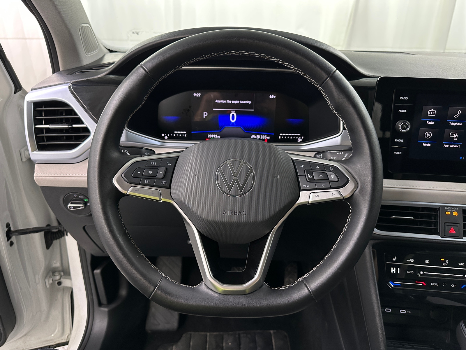 Thumbnail: 2025 Volkswagen Taos - 4