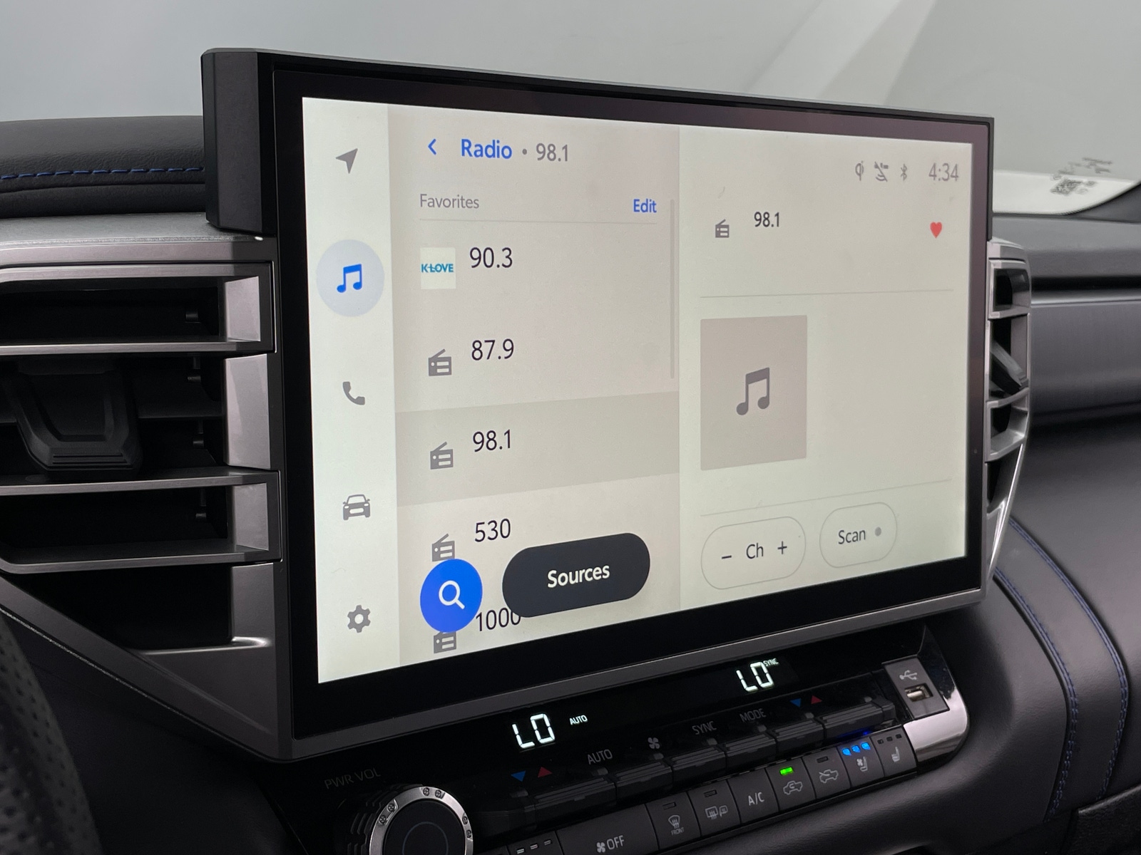 Thumbnail: 2025 Toyota Tundra - 3