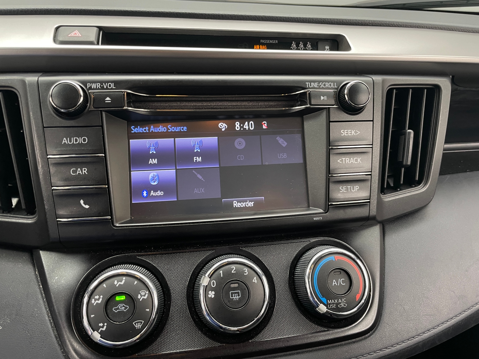 Thumbnail: 2018 Toyota RAV4 - 4