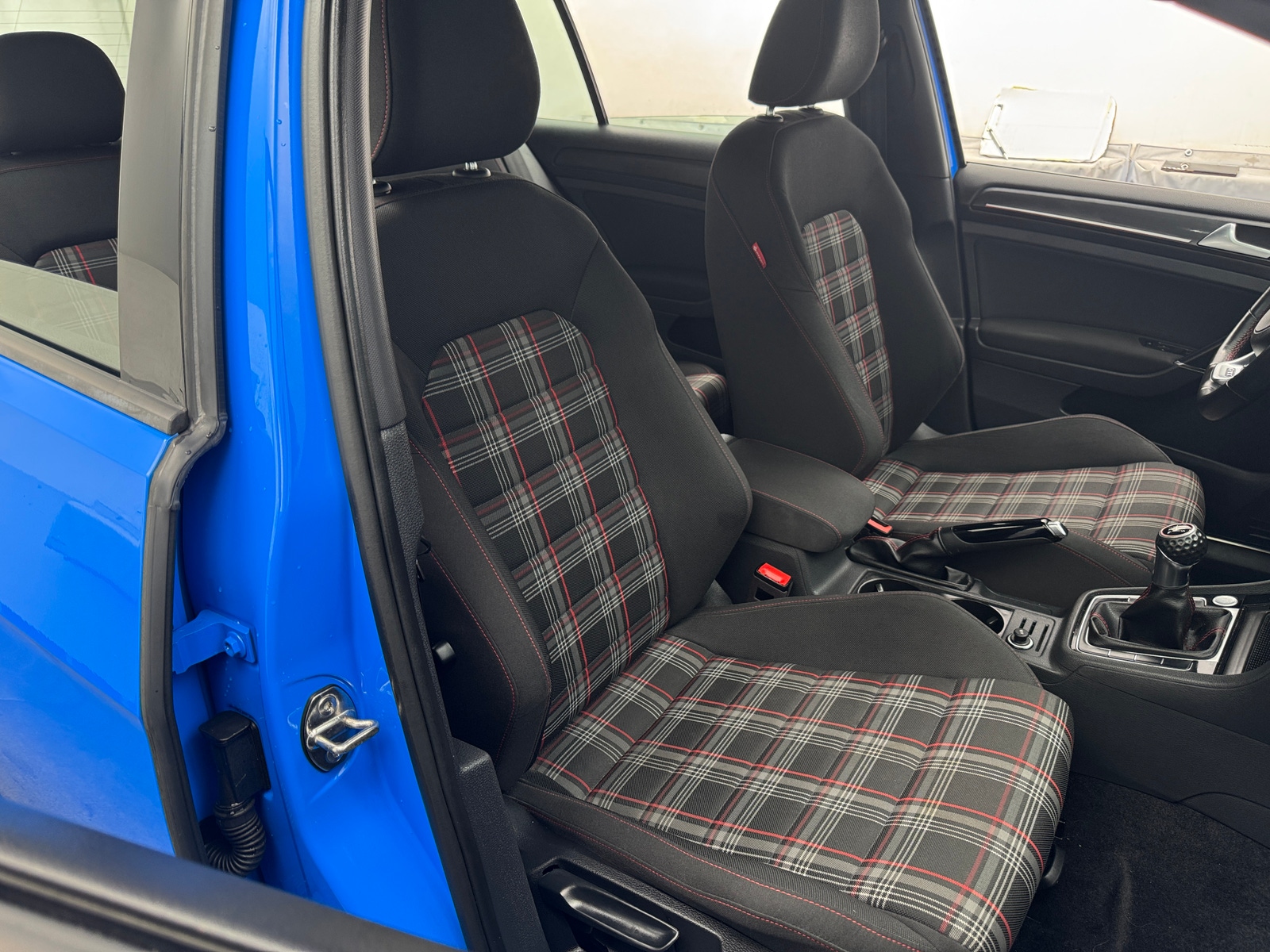 Thumbnail: 2019 Volkswagen Golf - 2